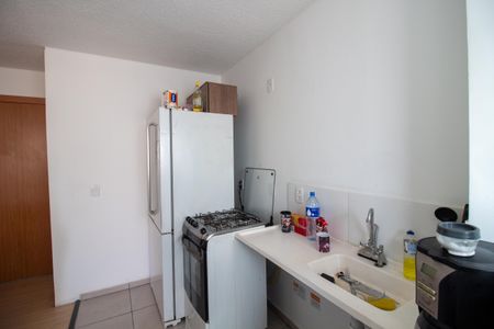 Cozinha de apartamento para alugar com 2 quartos, 45m² em Jardim Arpoador, São Paulo