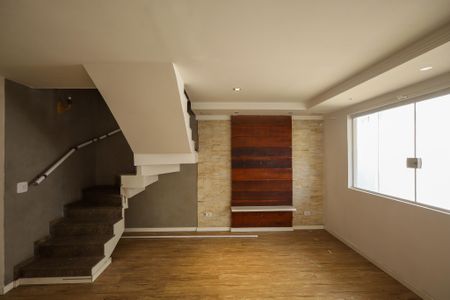 Sala de casa de condomínio à venda com 3 quartos, 120m² em Vila do Castelo, São Paulo