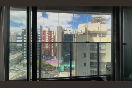 Varanda de kitnet/studio para alugar com 1 quarto, 20m² em Paraíso, São Paulo