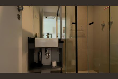 Banheiro de kitnet/studio para alugar com 1 quarto, 20m² em Paraíso, São Paulo