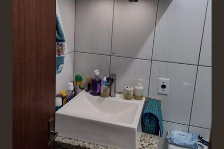 Banheiro de casa à venda com 3 quartos, 95m² em Hípica, Porto Alegre