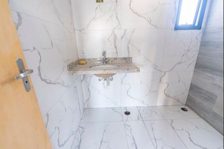 Banheiro de kitnet/studio à venda com 1 quarto, 79m² em Jardim Stella, Santo André