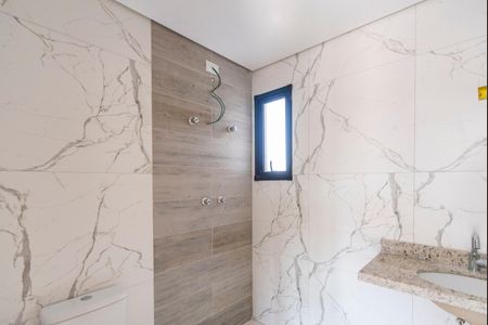 Banheiro de kitnet/studio à venda com 1 quarto, 66m² em Jardim Stella, Santo André