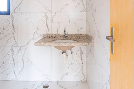 Banheiro de kitnet/studio à venda com 1 quarto, 66m² em Jardim Stella, Santo André