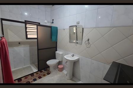 Banheiro de casa para alugar com 1 quarto, 320m² em Guilhermina, Praia Grande
