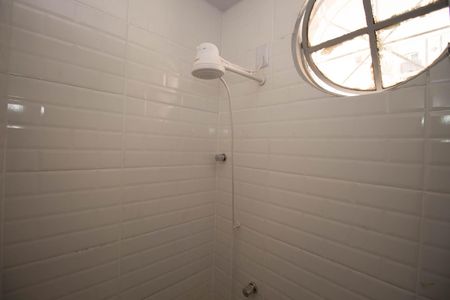 Banheiro de kitnet/studio para alugar com 1 quarto, 44m² em Setor B Norte, Brasília