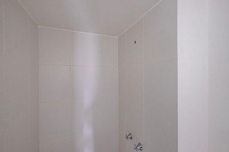 Banheiro de kitnet/studio à venda com 1 quarto, 24m² em Jardim Paulistano, São Paulo