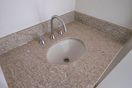 Banheiro de kitnet/studio à venda com 1 quarto, 24m² em Jardim Paulistano, São Paulo