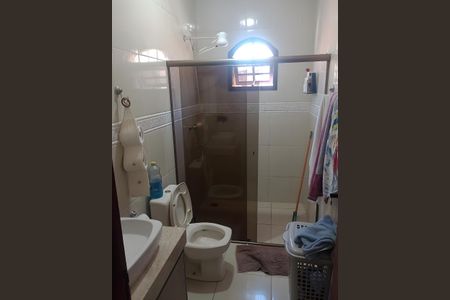 Banheiro de casa à venda com 3 quartos, 158m² em Parque Residencial Almerinda Chaves, Jundiaí