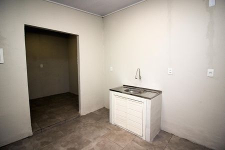 Sala/Cozinha de casa de condomínio para alugar com 1 quarto, 18m² em Azenha, Porto Alegre