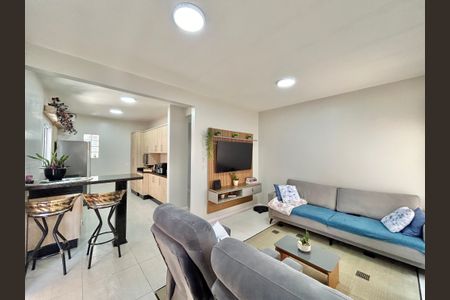 Sala de casa à venda com 3 quartos, 176m² em Vicentina, São Leopoldo