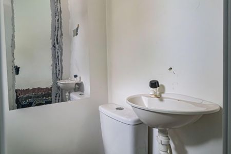 Banheiro de kitnet/studio para alugar com 1 quarto, 20m² em Vila Gomes, São Paulo