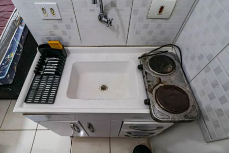 Cozinha de kitnet/studio para alugar com 1 quarto, 20m² em Vila Gomes, São Paulo