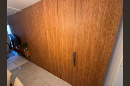 Sala de casa de condomínio à venda com 2 quartos, 78m² em Vila Alati, Jundiaí