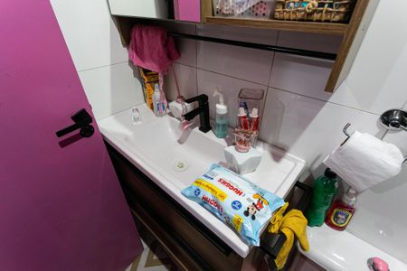 Banheiro de apartamento à venda com 1 quarto, 32m² em Vila Marieta, São Paulo