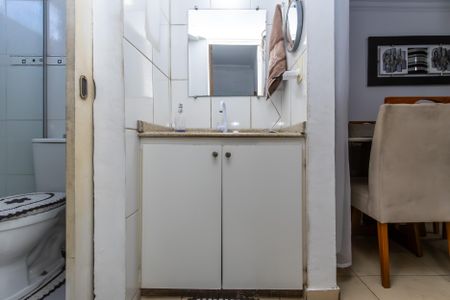 Banheiro Social de apartamento para alugar com 2 quartos, 40m² em Itatiaia, Belo Horizonte