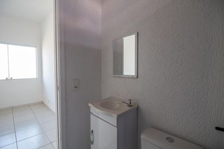 Banheiro Social de kitnet/studio para alugar com 1 quarto, 45m² em Jardim Guarau, São Paulo