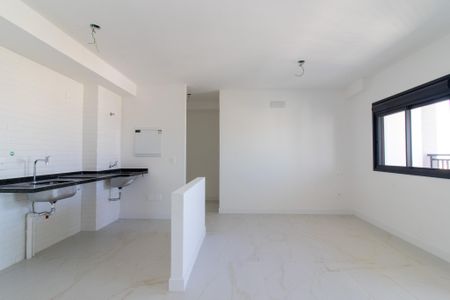 Sala/Cozinha de apartamento à venda com 1 quarto, 46m² em Centro, Campinas