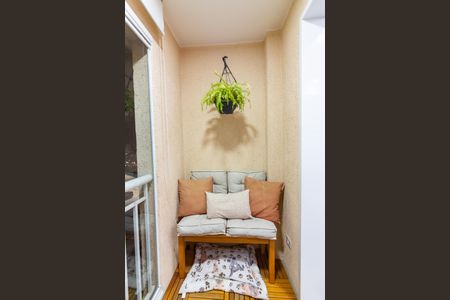 Varanda Sala de apartamento à venda com 2 quartos, 57m² em Santo Antônio, Osasco