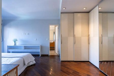 Foto 10 de apartamento à venda com 3 quartos, 220m² em Vila Suzana, São Paulo