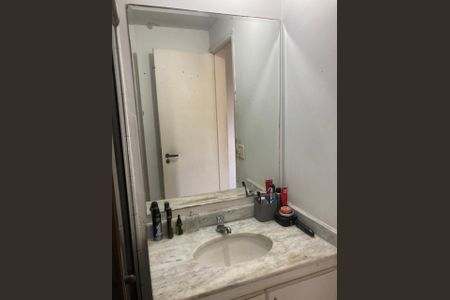 Banheiro de apartamento à venda com 3 quartos, 71m² em Vila Palmeiras, São Paulo