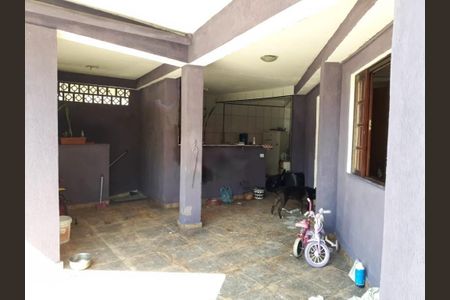 Casa à venda com 4 quartos, 103m² em Jardim Maria Rosa, Taboão da Serra