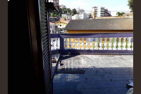 Casa à venda com 4 quartos, 103m² em Jardim Maria Rosa, Taboão da Serra