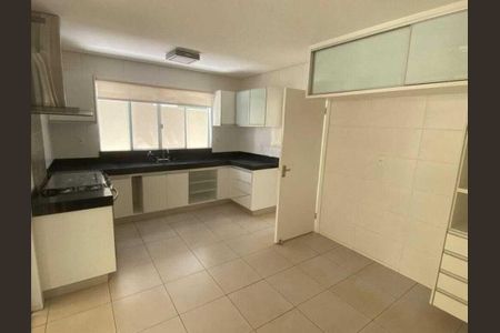 Casa para alugar com NaN quartos, m² em Vila Paris, Belo Horizonte