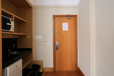 Cozinha de kitnet/studio à venda com 1 quarto, 32m² em Lourdes, Belo Horizonte