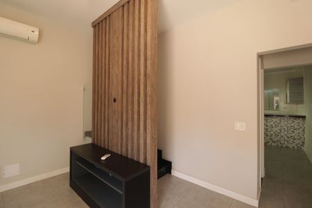 Sala de casa de condomínio à venda com 3 quartos, 157m² em Jardim das Carpas, Jundiaí