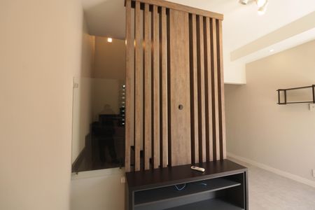 Sala de casa de condomínio à venda com 3 quartos, 157m² em Jardim das Carpas, Jundiaí