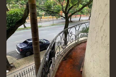 Varanda no segundo pavimento de casa à venda com 4 quartos, 212m² em Funcionários, Belo Horizonte