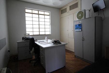 Casa à venda com 10 quartos, 578m² em Barro Preto, Belo Horizonte