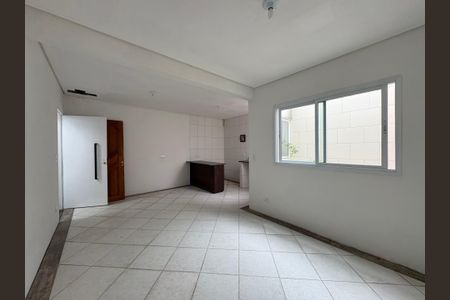 Sala de apartamento para alugar com 2 quartos, 64m² em Jardim Stella, Santo André