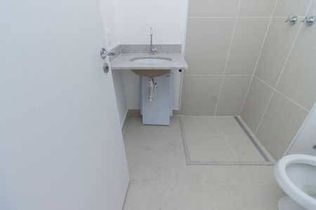 Banheiro de kitnet/studio à venda com 0 quarto, 28m² em Sacomã, São Paulo