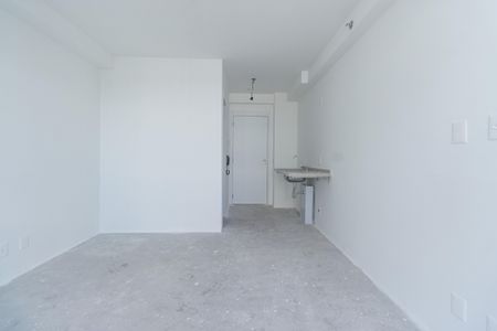 Varanda de kitnet/studio à venda com 0 quarto, 28m² em Sacomã, São Paulo