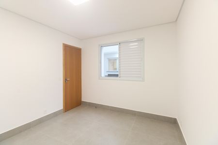 Quarto 1 de casa de condomínio para alugar com 2 quartos, 65m² em Vila Gomes Cardim, São Paulo