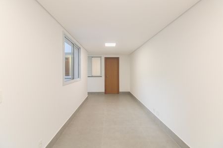 Sala de casa de condomínio para alugar com 2 quartos, 65m² em Vila Gomes Cardim, São Paulo