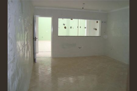 Casa à venda com 3 quartos, 126m² em Vila Fernandes, São Paulo