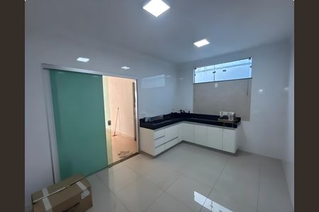 Cozinha de casa para alugar com 2 quartos, 95m² em Santa Ines, Belo Horizonte