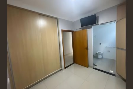 Quarto de casa para alugar com 2 quartos, 95m² em Santa Ines, Belo Horizonte