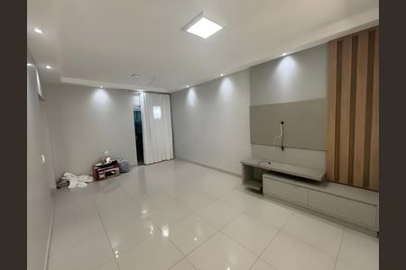 Sala de casa para alugar com 2 quartos, 95m² em Santa Ines, Belo Horizonte