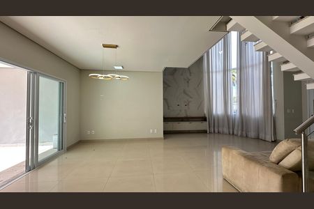 Casa de Condomínio para alugar com 3 quartos, 228m² em Jardim Sao Marcos, Valinhos