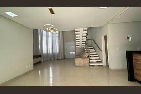 Casa de Condomínio para alugar com 3 quartos, 228m² em Jardim Sao Marcos, Valinhos