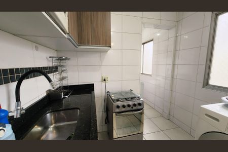 Cozinha de apartamento à venda com 2 quartos, 53m² em Jardim Tamoio, Jundiaí