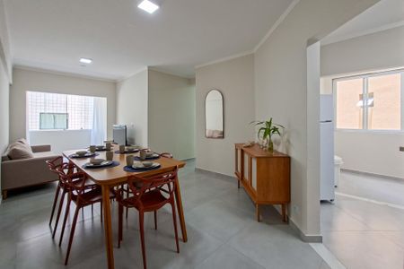 Sala de apartamento para alugar com 3 quartos, 77m² em Vila Tupi, Praia Grande