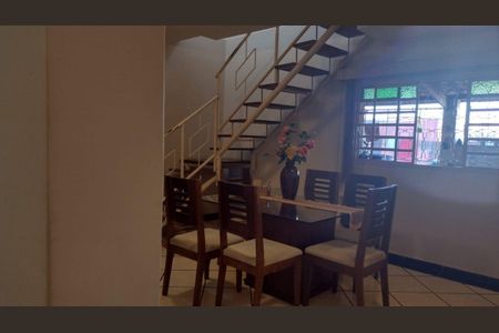 Casa à venda com 4 quartos, 220m² em Parque Sao Jose, Belo Horizonte