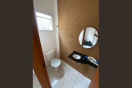 Lavabo de apartamento para alugar com 2 quartos, 55m² em Cidade Ocian, Praia Grande