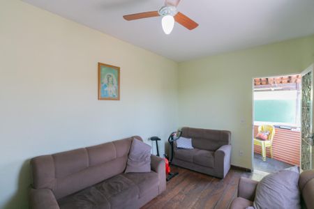 Sala de casa à venda com 4 quartos, 600m² em Universitário, Belo Horizonte