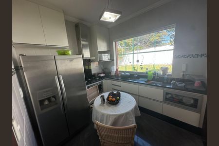 Casa para alugar com 5 quartos, 510m² em Braúnas, Belo Horizonte